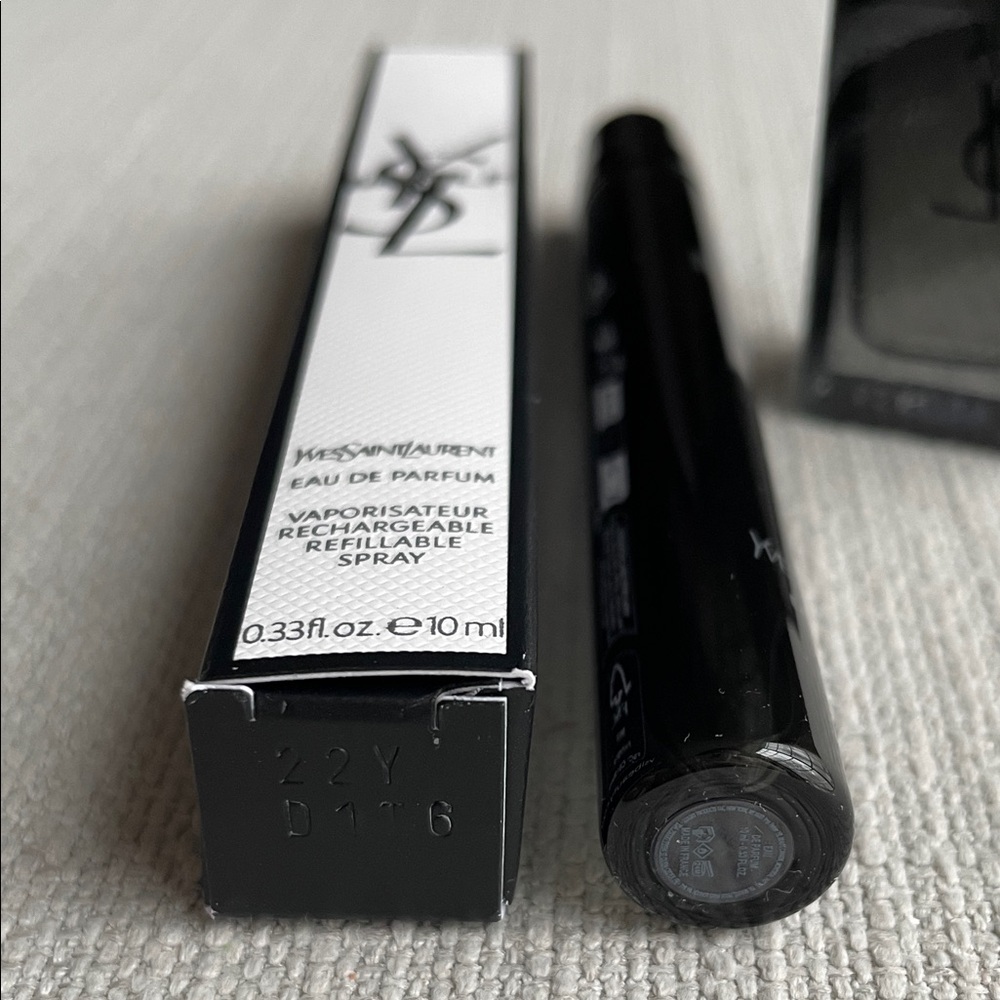 Yves Saint Laurent MYSLF travel Set - Picture 9 of 11